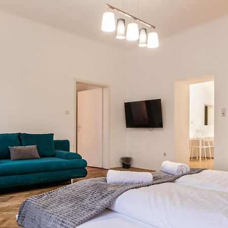Spacious 2Br Apt.-Near Wiener Stadthalle Buitenkant foto