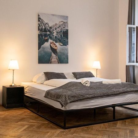 Spacious 2Br Apt.-Near Wiener Stadthalle Buitenkant foto