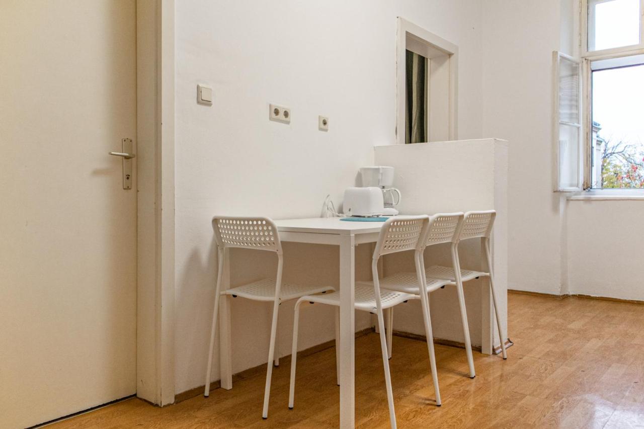 Spacious 2Br Apt.-Near Wiener Stadthalle Buitenkant foto